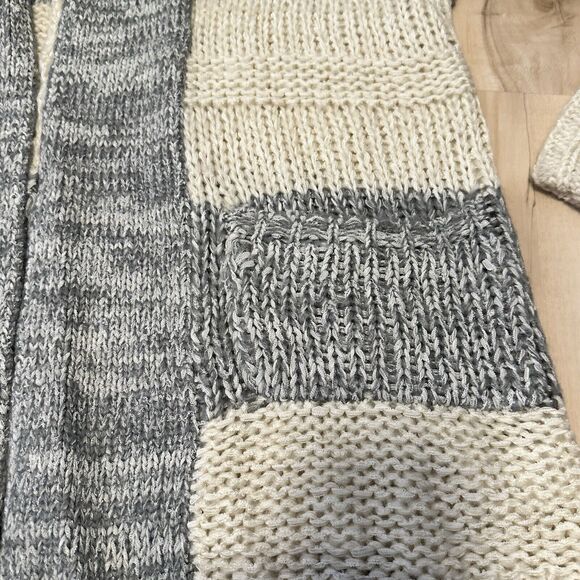 Skies Are Blue Medium Cardigan Open Front Chunky Knit Cream Gray Stripe New - Picture 3 of 9